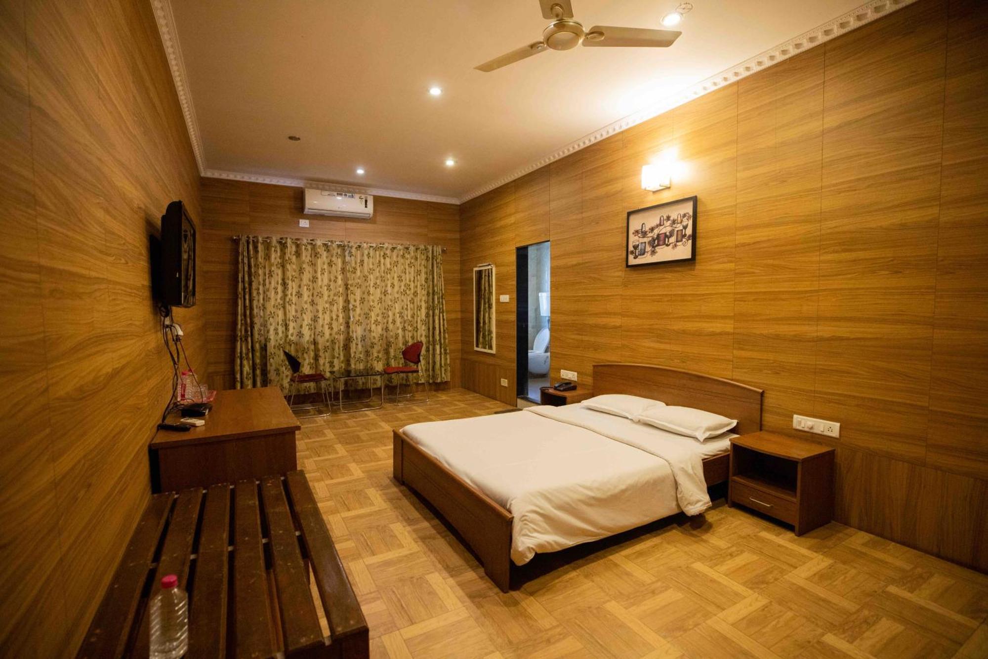 Gp Hotels And Resorts Нашик Екстериор снимка