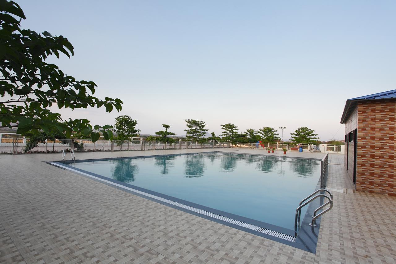 Gp Hotels And Resorts Нашик Екстериор снимка